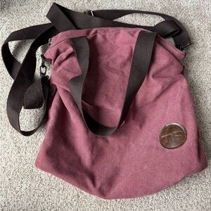 Stylish Burgundy Crossbody Tote Bag with Brown Straps